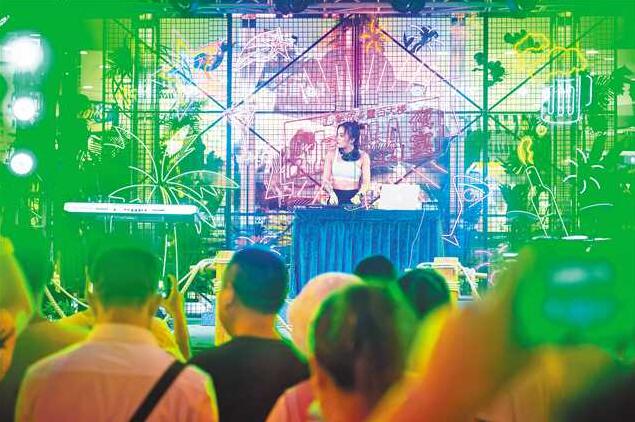 大数据解码重庆夜间经济 城市消费60%来自夜间，“90后”是消费主力